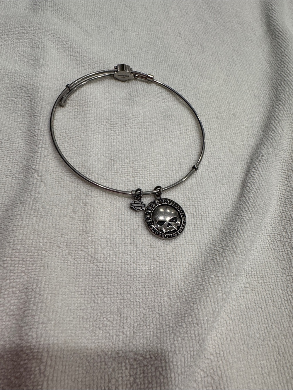 Harley-Davidson Silver Skull Medallion Bangle Bracelet